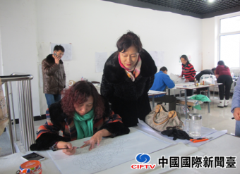 �������з�ƶ�����������𲽼���̡����ּ���ս