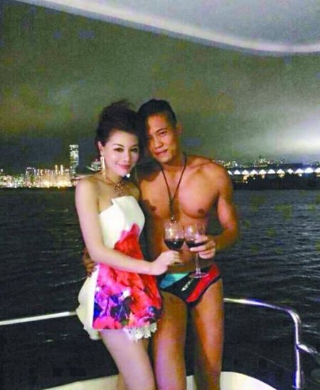大陆阔太赴港整容游 大陆阔太赴港整容游