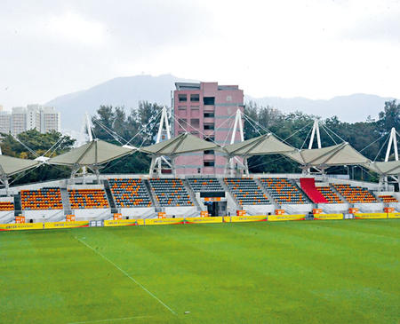 国足明战香港空座分隔两地球迷避免冲突