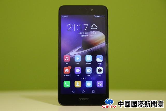 荣耀畅玩5C评测:899元能否叫板红米魅蓝?