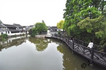 塱续