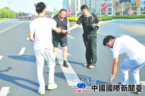 zhangyf16082_