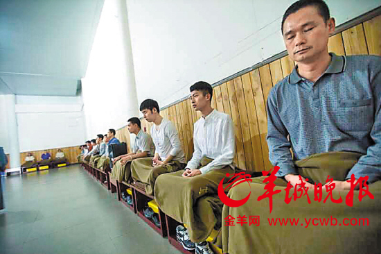 ӦƸ�������������