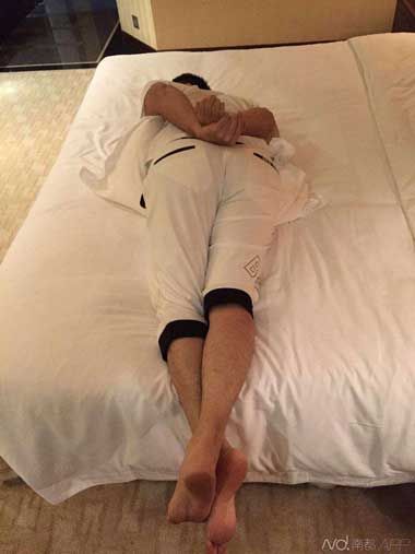 �ܺ���ʾ���Լ�˫�ֱ���˷���������������λ���µĶ������϶����� ���ɰ� ��